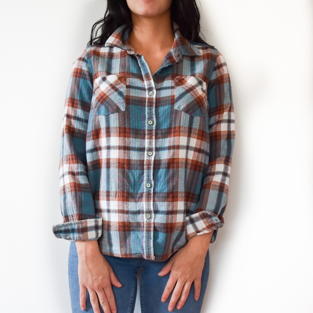 🧊 Classic Plaid Button Down Flannel 🧊